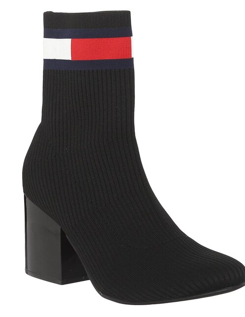 Botín Tommy Hilfiger negro acanalado en Liverpool