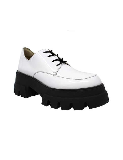 Zapato Regina Romero de piel para mujer