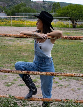 Bota cowboy media pierna Elán Choose Your Way Best seller de piel para mujer