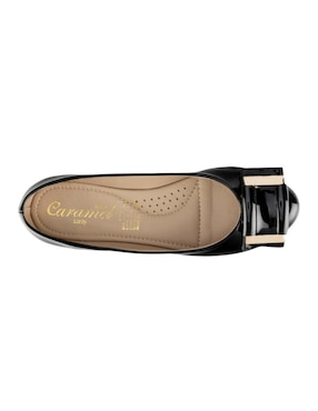 Zapato Caramel de charol para mujer