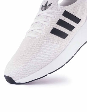 Tenis Adidas Swift Run para mujer