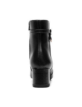 Bota arriba del tobillo Flexi de piel para mujer