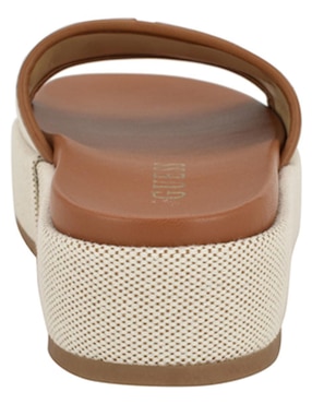 Sandalia plana Guess para mujer