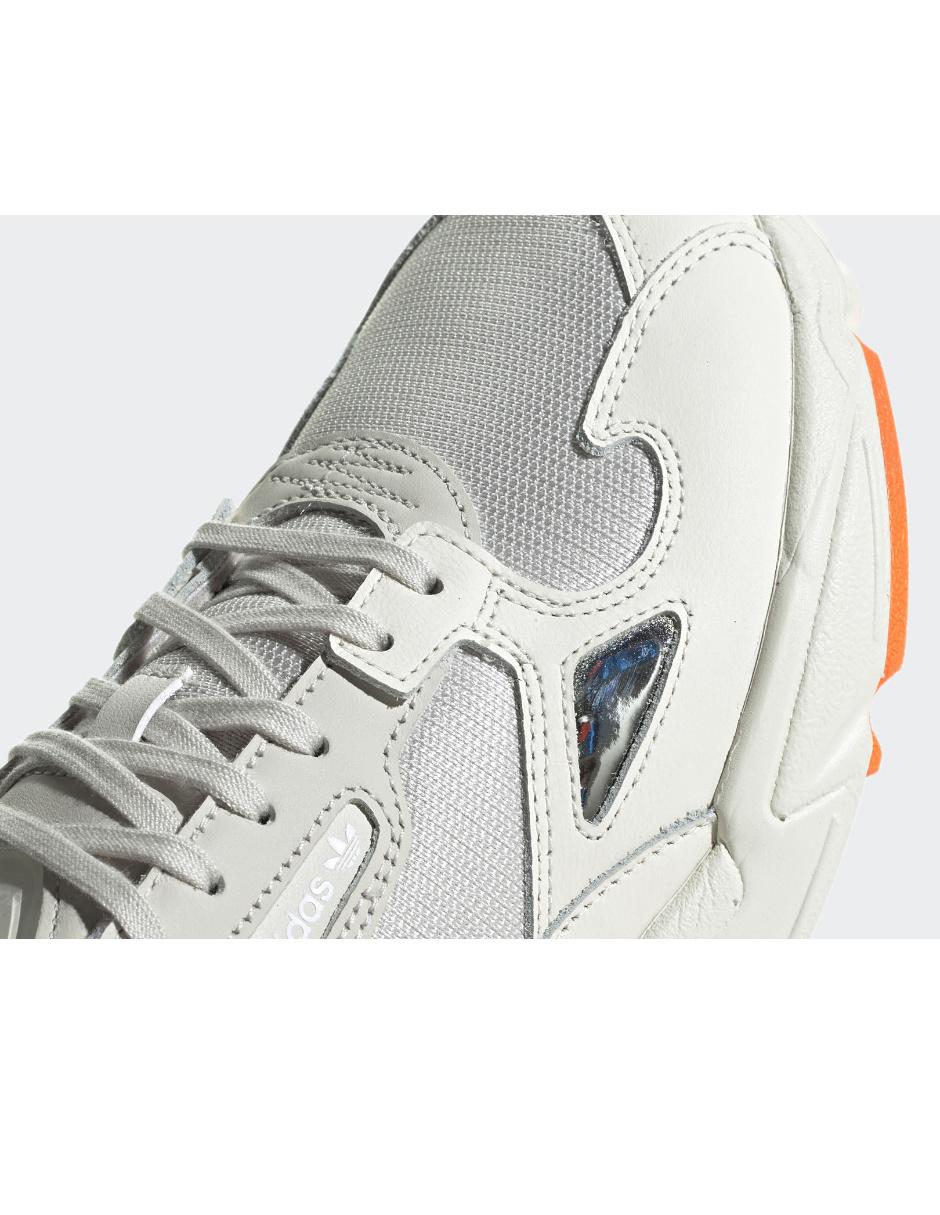 tenis falcon blancos