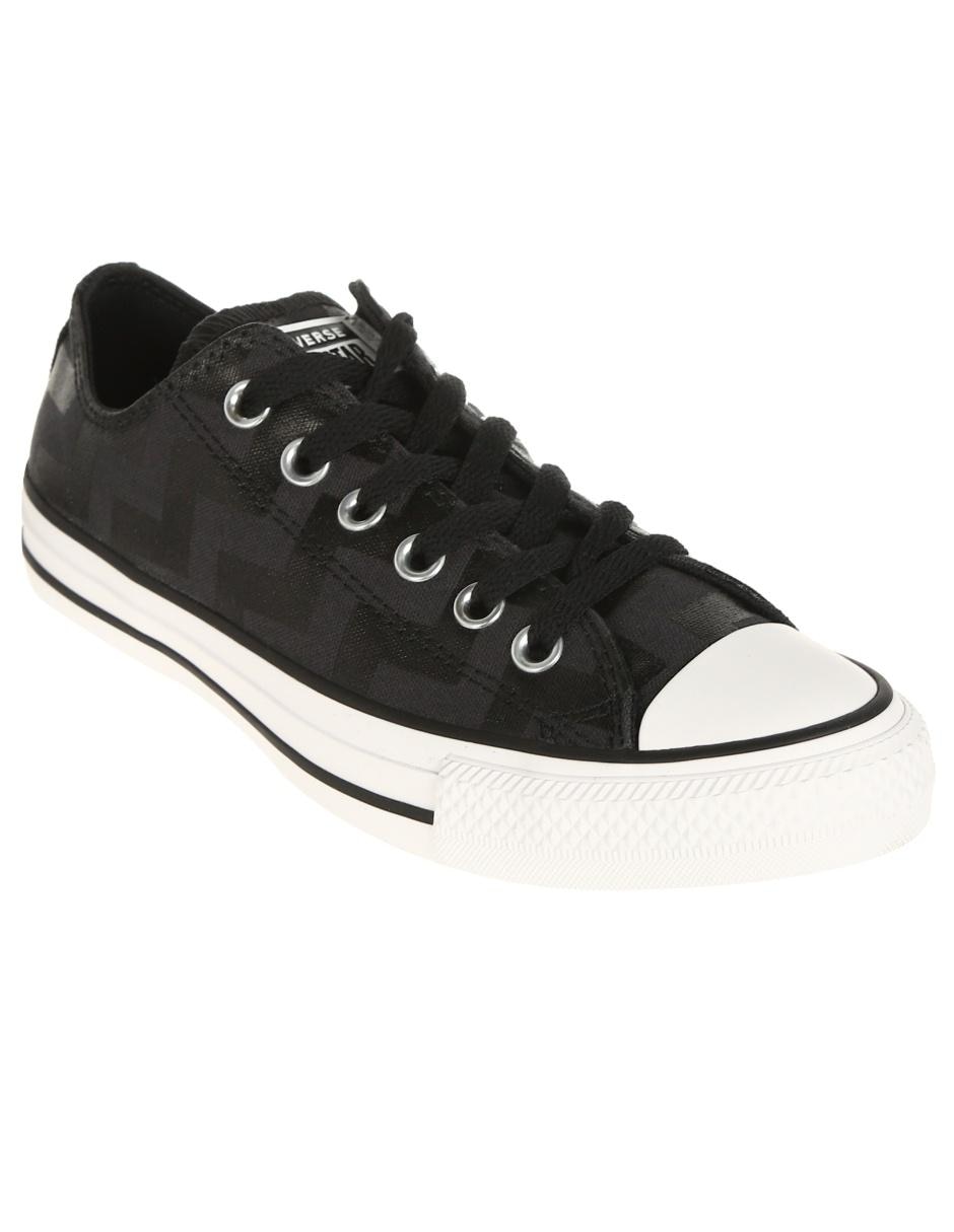 Tenis Converse negro con diseño gráfico en Liverpool