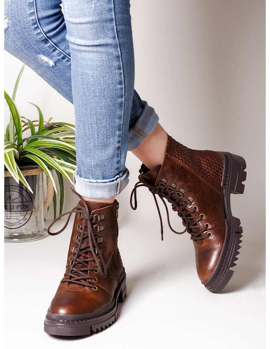 Bota al tobillo de piel para mujer 5