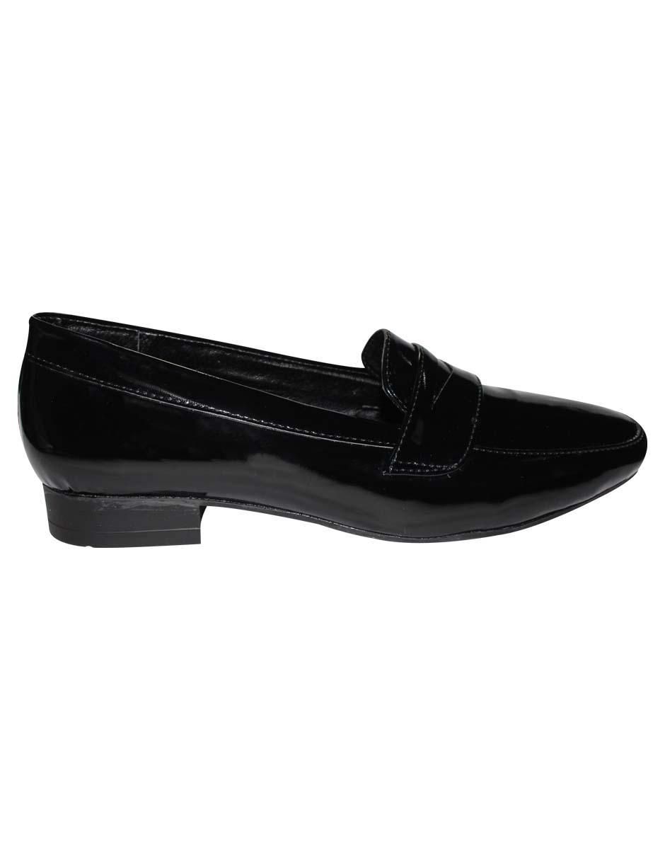 Zapato de charol para mujer