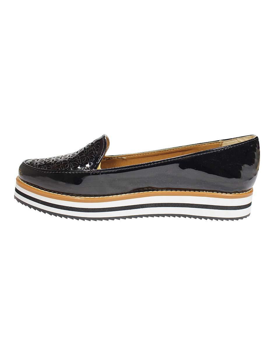 Zapato de charol para mujer