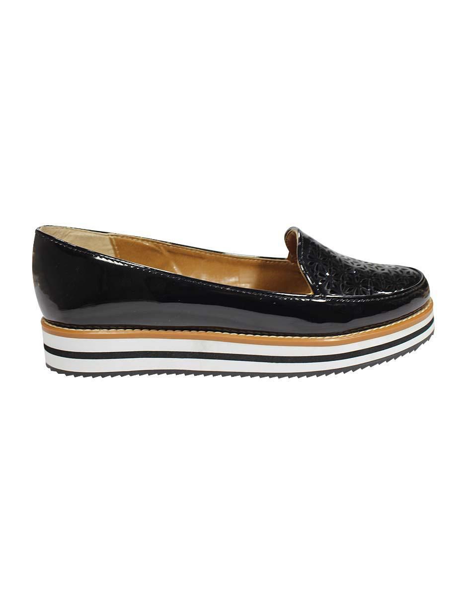 Zapato de charol para mujer