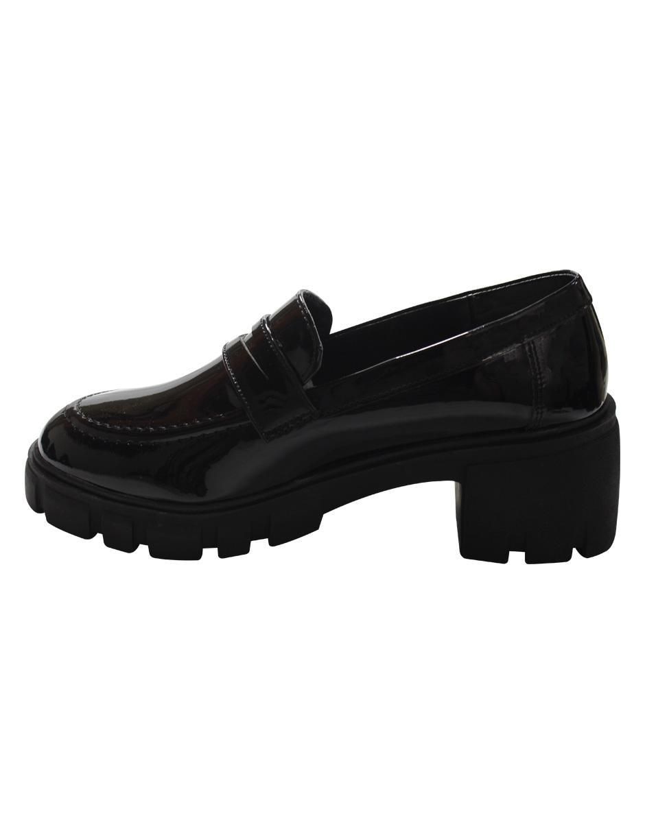 Zapato de charol para mujer