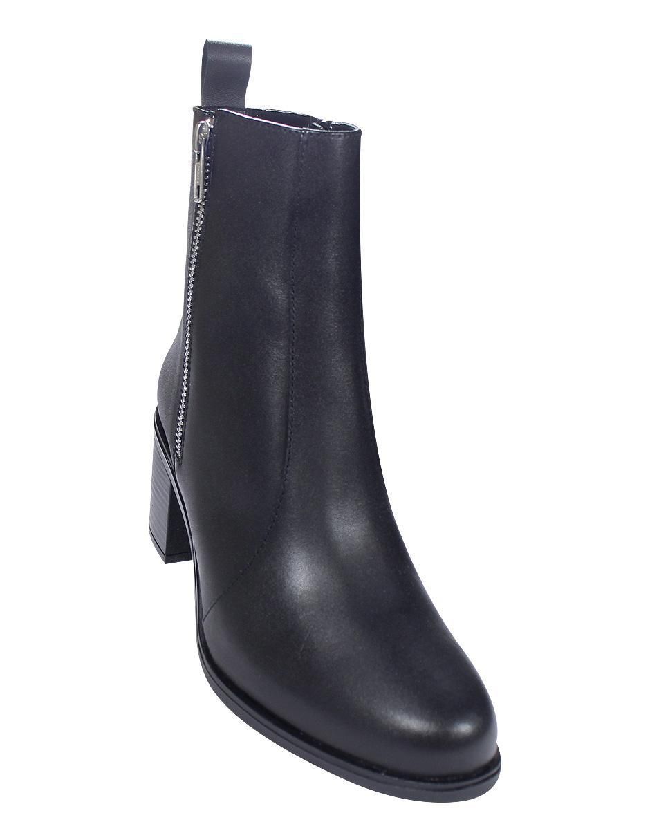 Bota arriba del tobillo de piel para mujer
