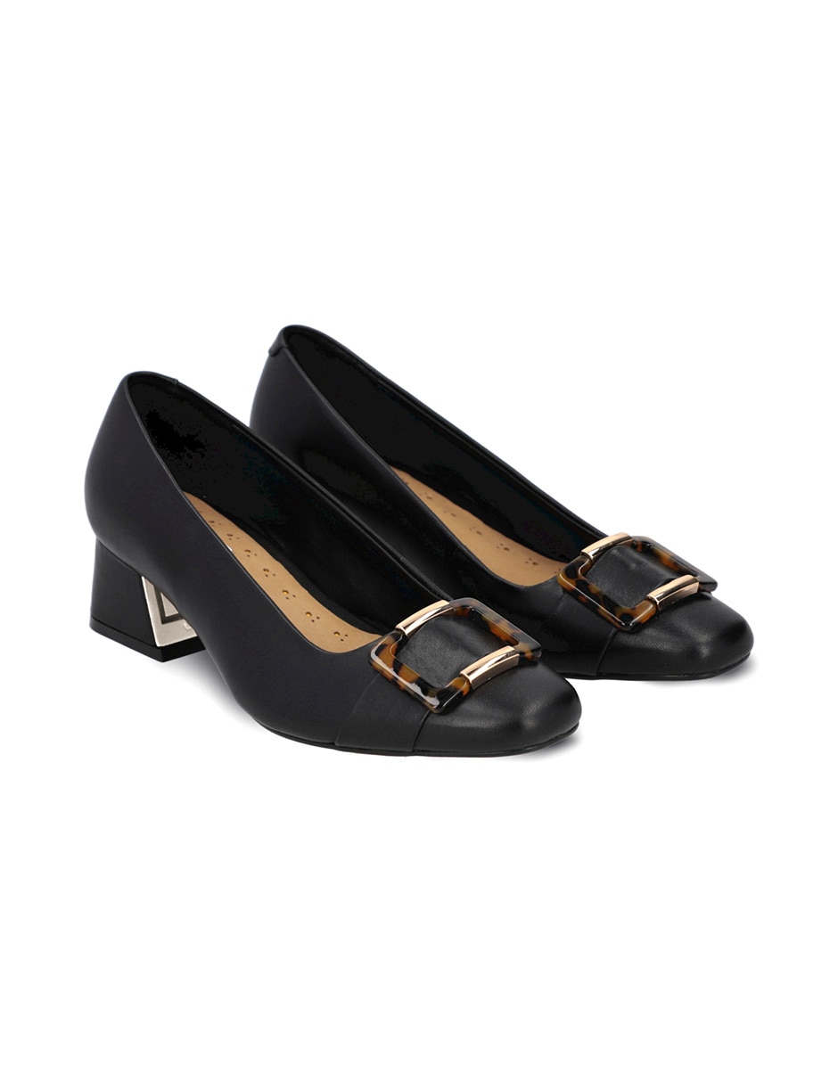 Zapatilla de piel 2