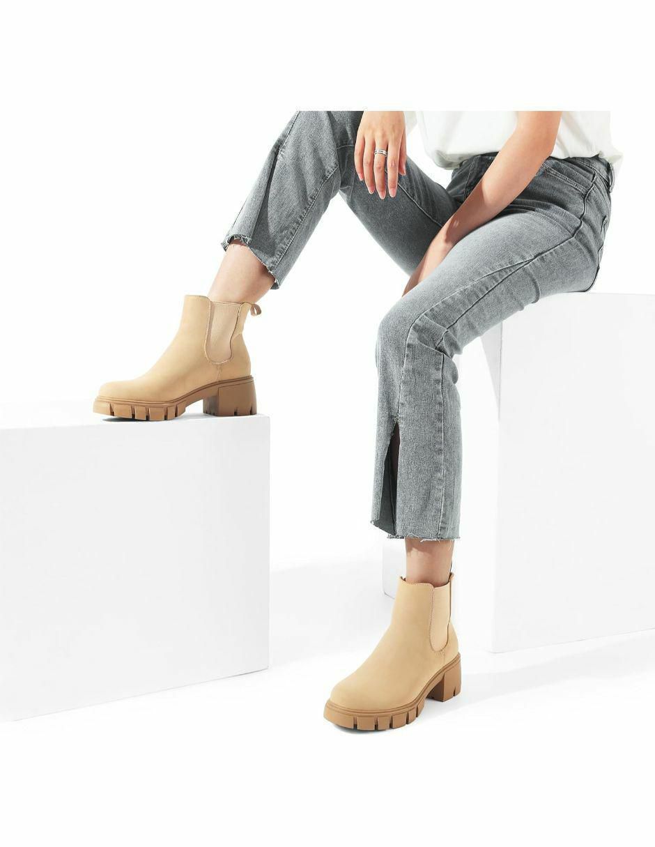 Bota arriba del tobillo para mujer 8