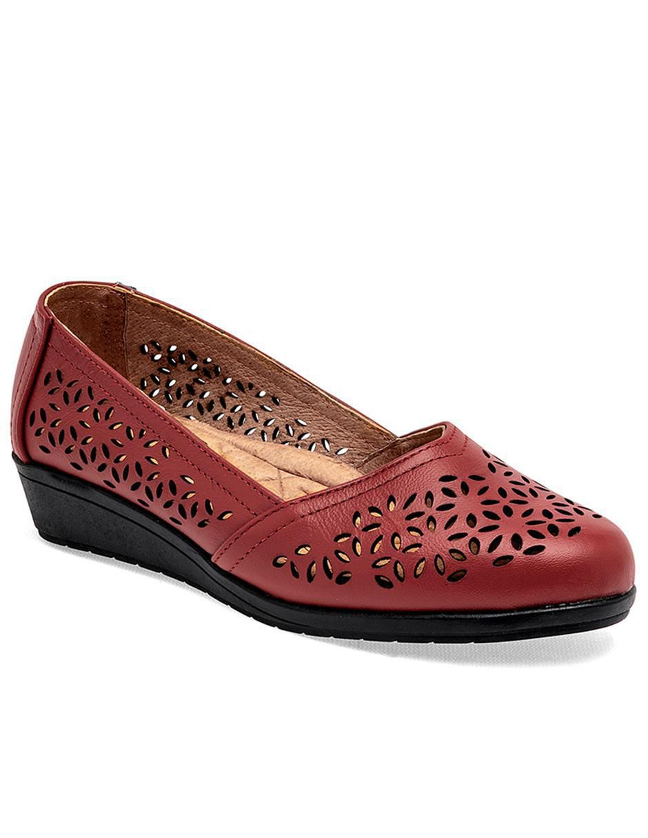 Zapato de piel para mujer