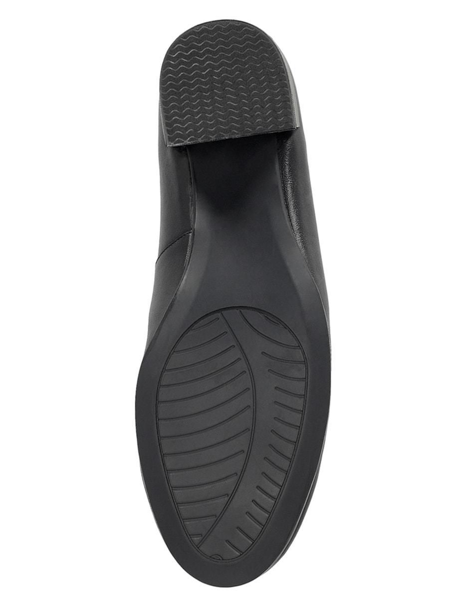 Zapatilla de piel 6