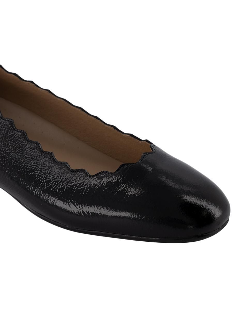 "zapatilla" charol prada sin familia o colección