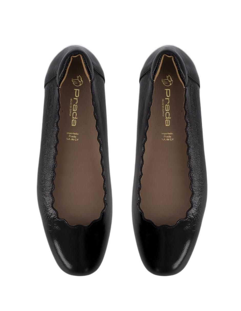 "zapatilla" charol prada sin familia o colección