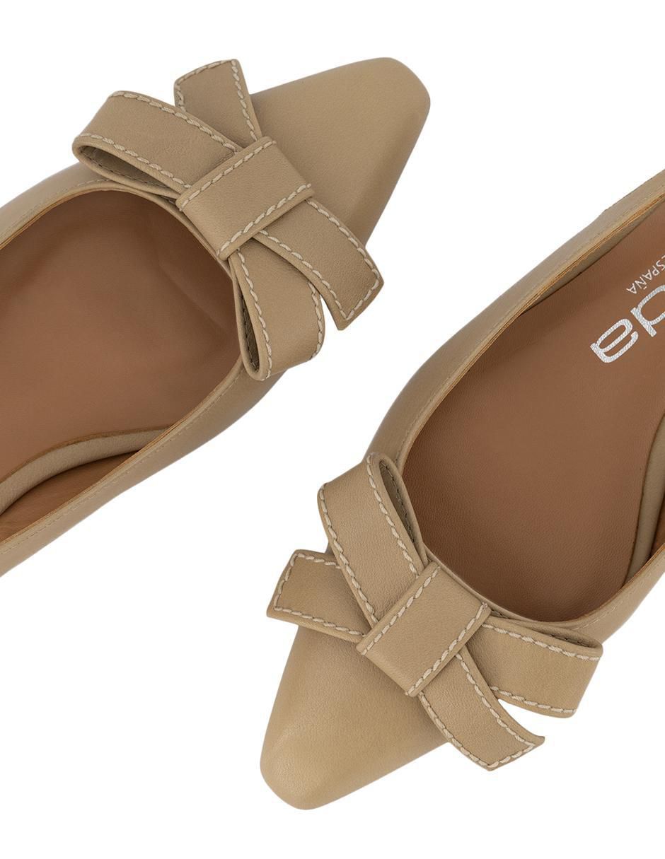 "zapatilla" piel prada sin familia o colección