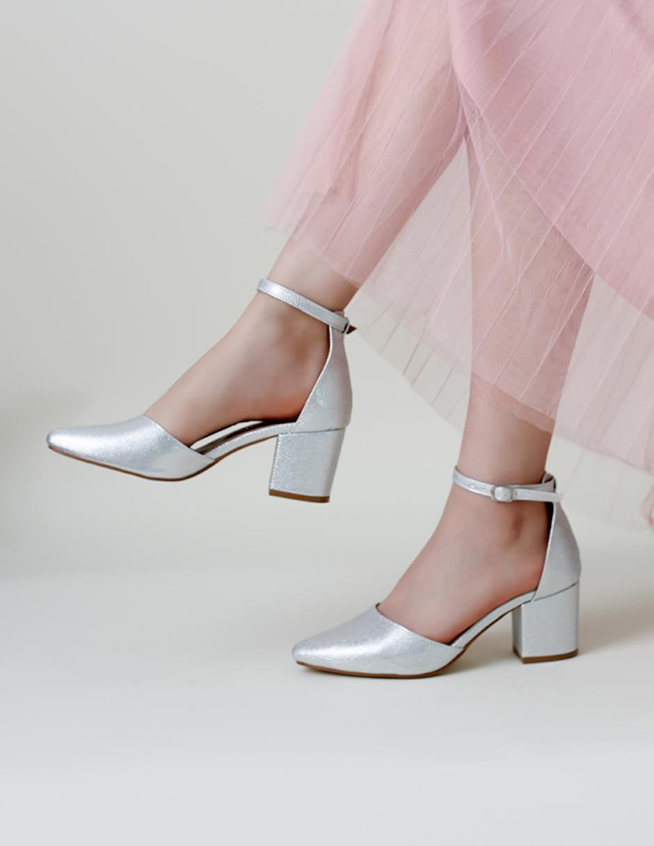 Zapatilla de piel 2