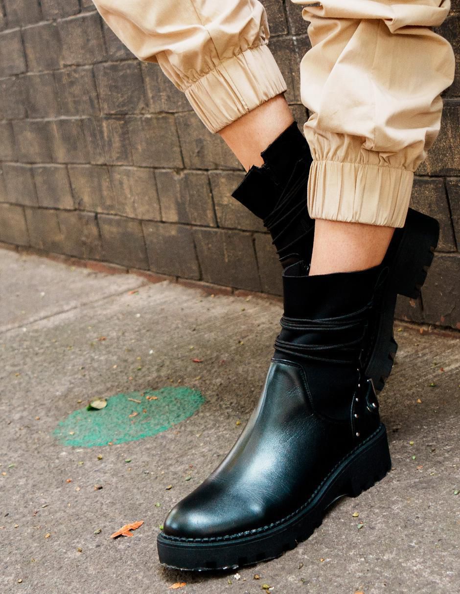 Bota combat arriba del tobillo Best Seller de piel para mujer 10