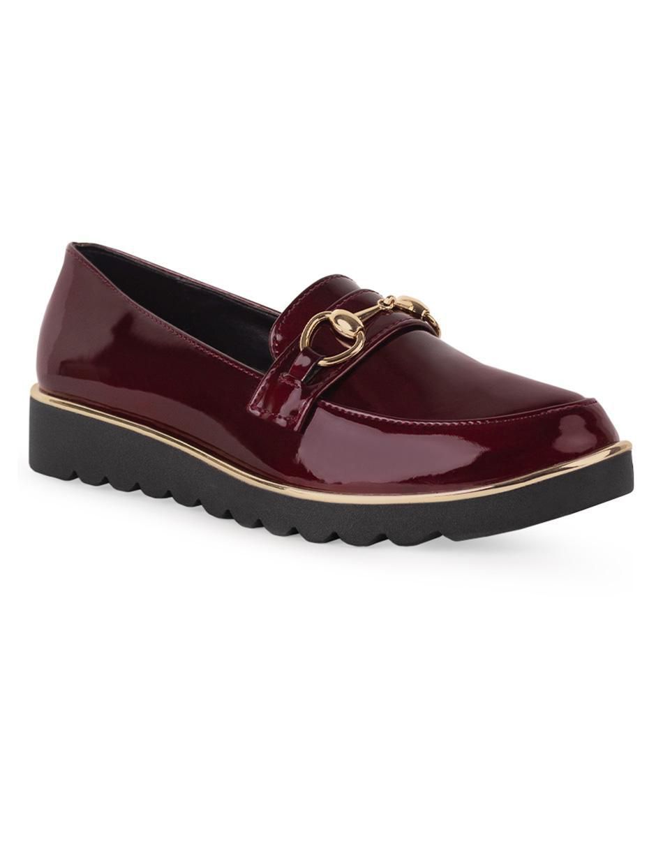 Zapato de charol para mujer