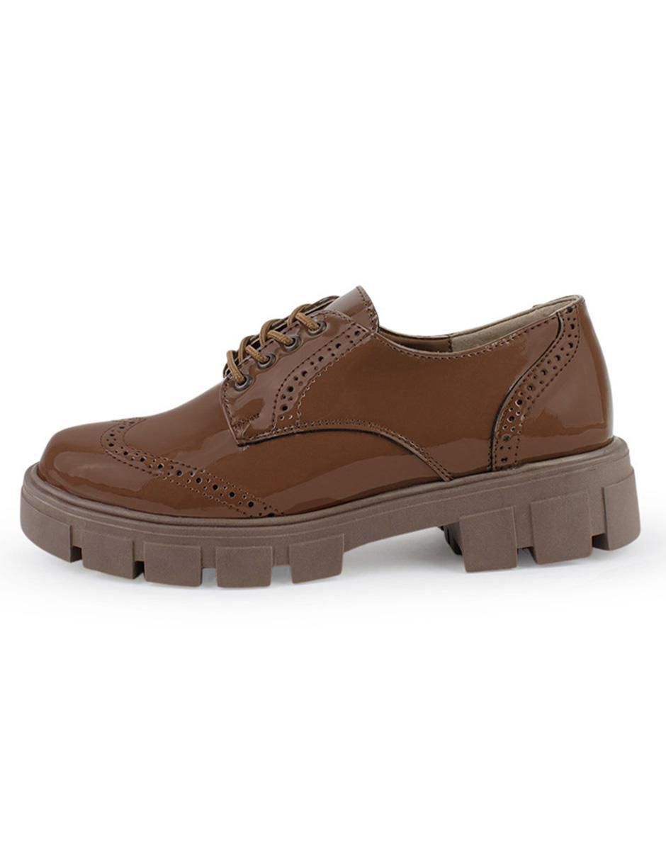 Zapato de charol para mujer