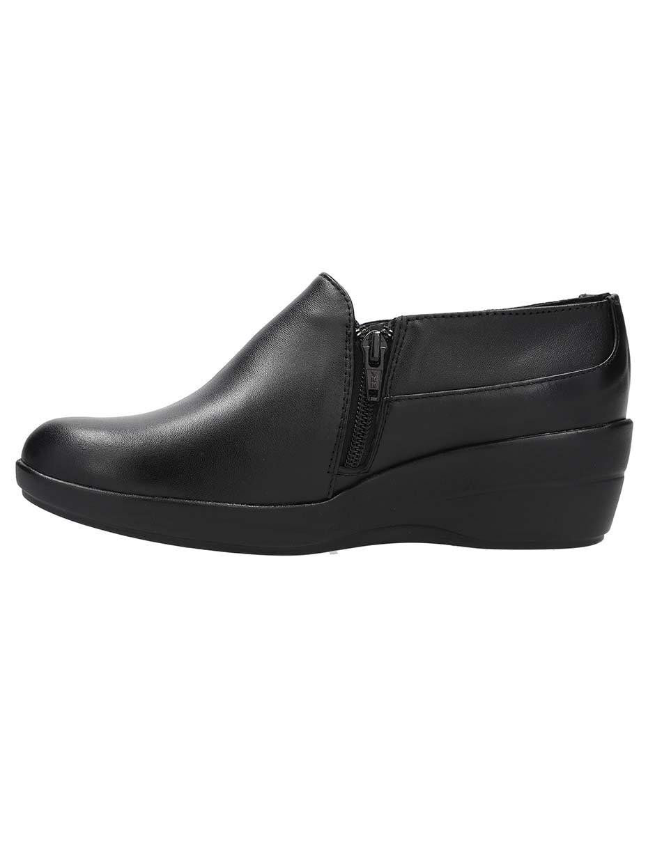 Zapato de piel para mujer