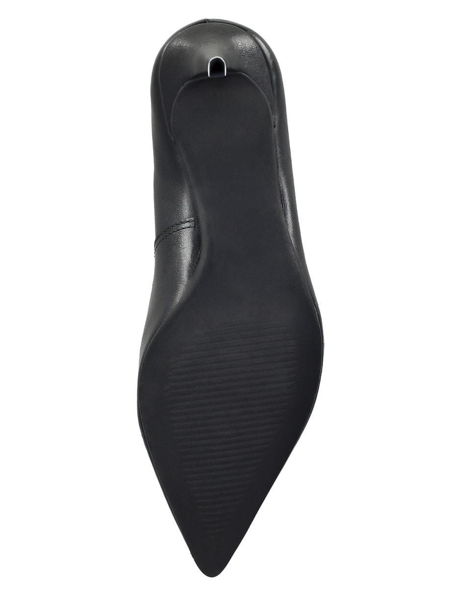 Zapatilla de piel 2