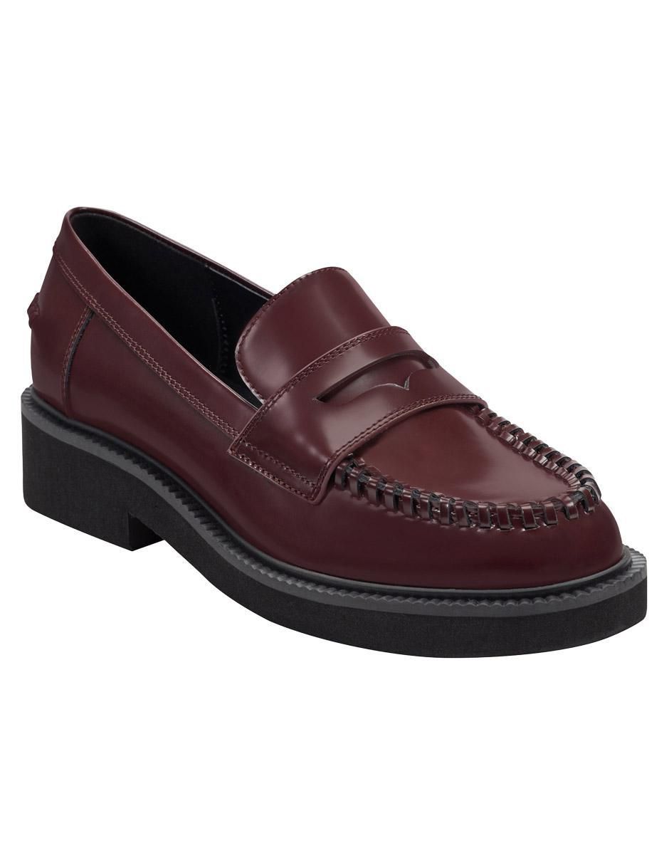 Zapato de piel para mujer