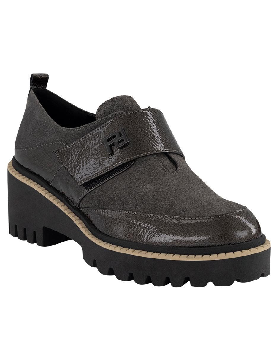 Zapato de piel para mujer