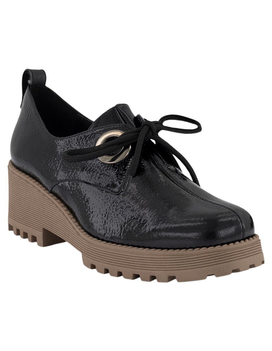 Zapato de charol para mujer