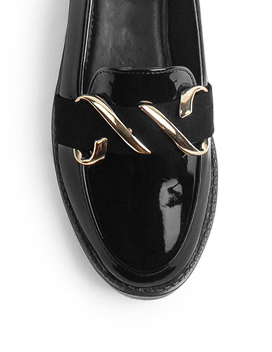Zapato de charol para mujer 6