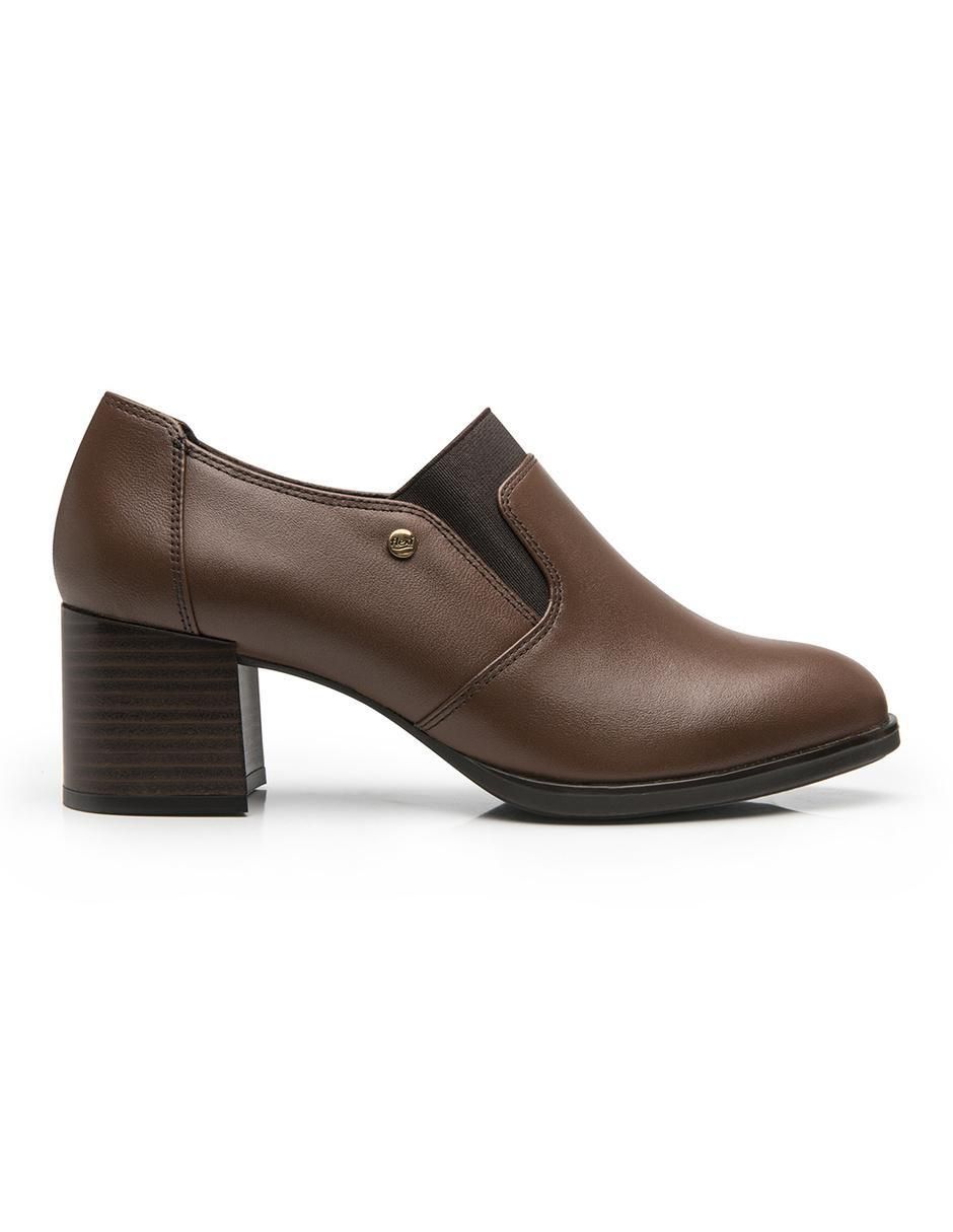 Zapatilla de piel 2